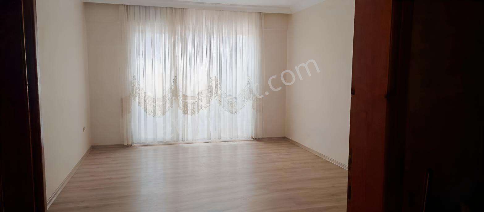 Batıkent Te Komple Bina Arsası İle Birlikte — fotoğraf 13