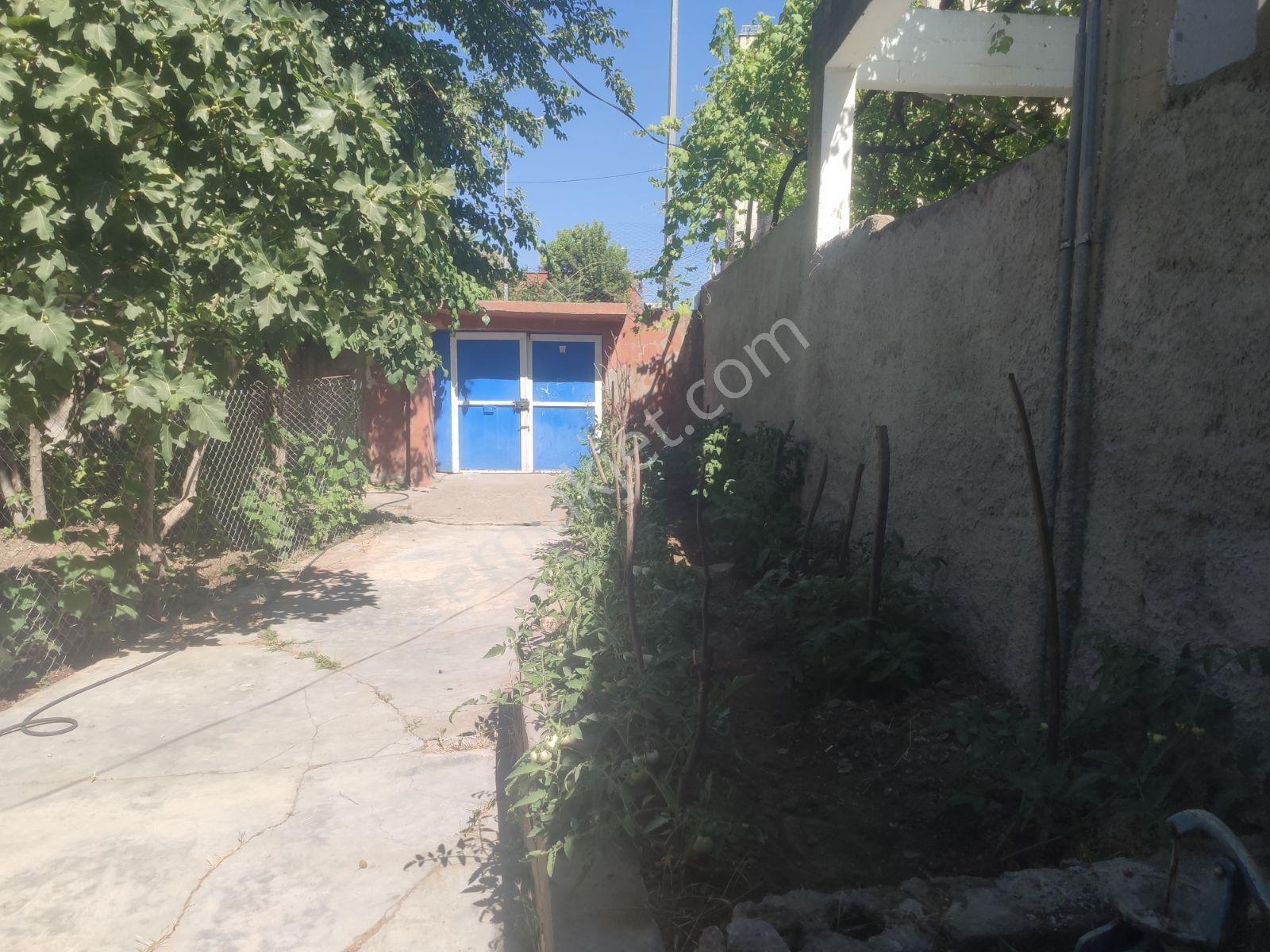 Emlak 72 Den Satılık Müstakil Ev Aydınlıkevler De — fotoğraf 9