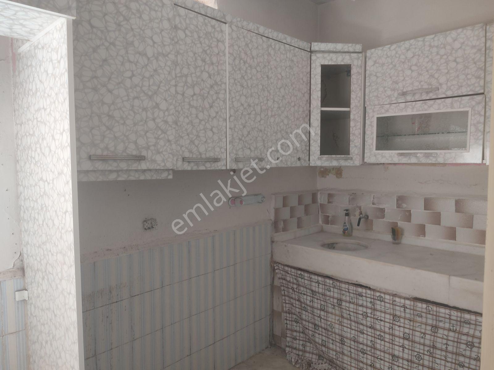 Emlak 72 Den Satılık Müstakil Ev Aydınlıkevler De — fotoğraf 24