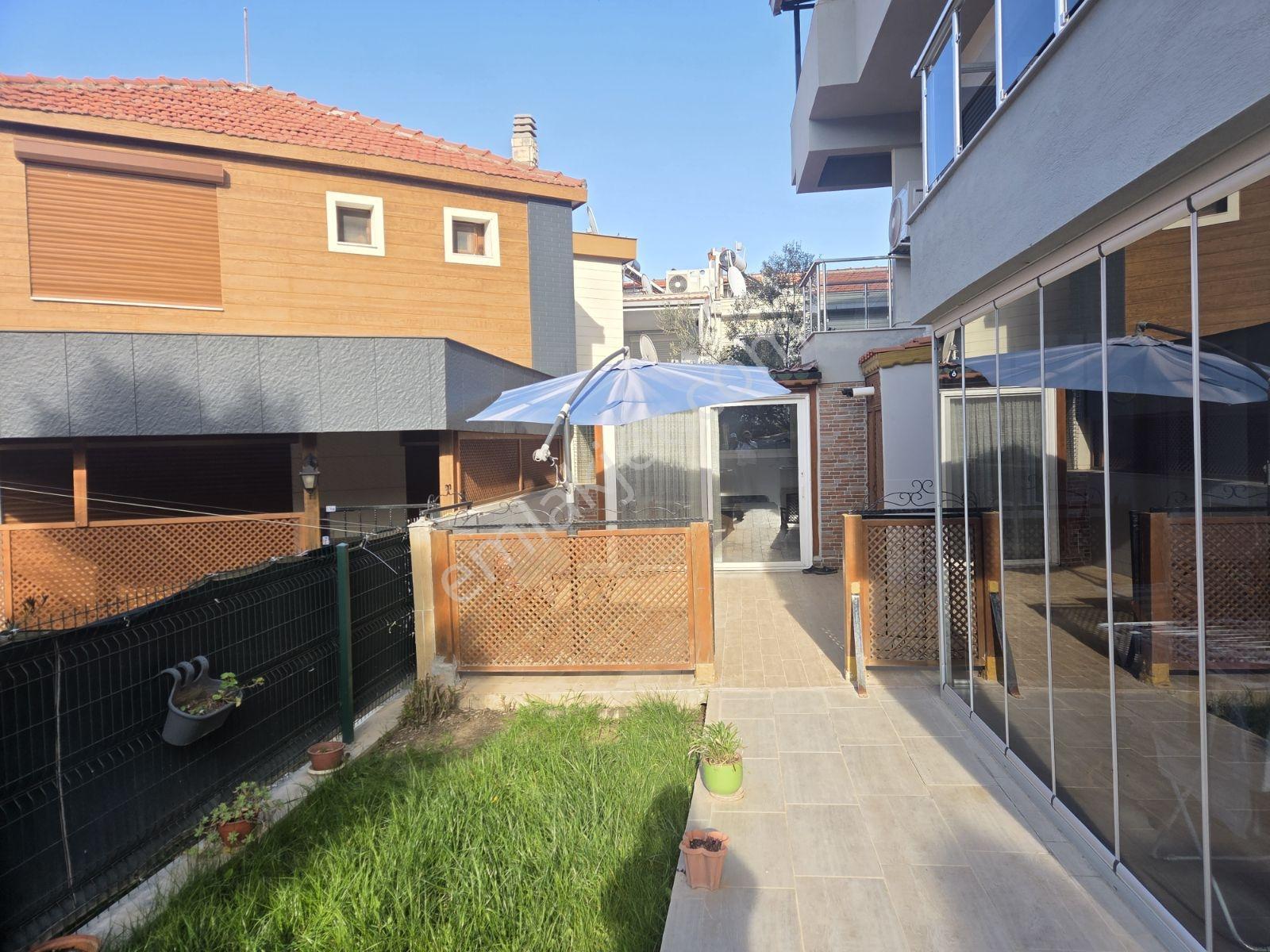 Yenifoça Burunucu'Nda Denize Sıfır Satılık 2+1 Daire