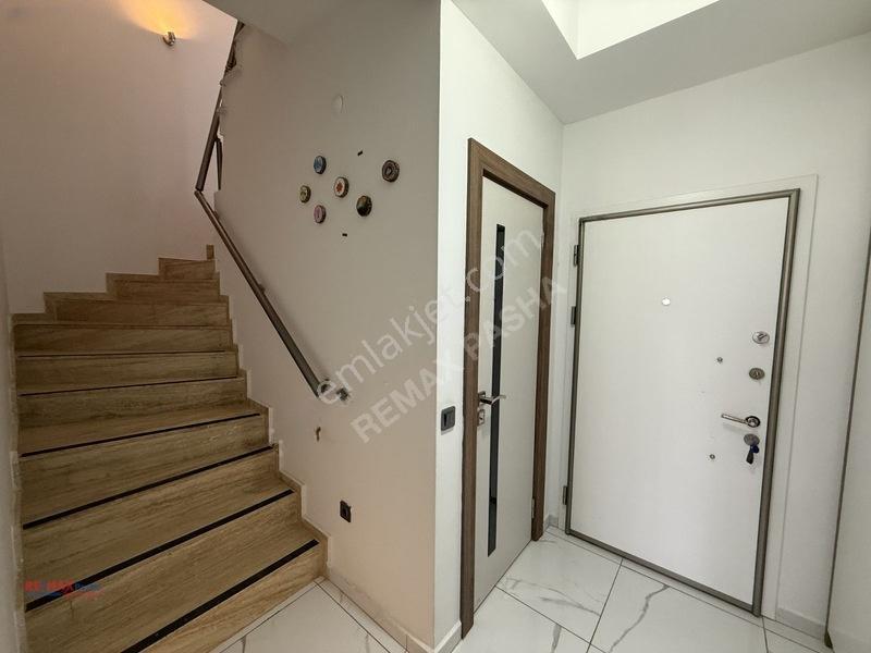 Kısa Süreli İndirim Kuşadası'nda Teraslı 2+1 Loft Havuz & Fitnes — fotoğraf 10