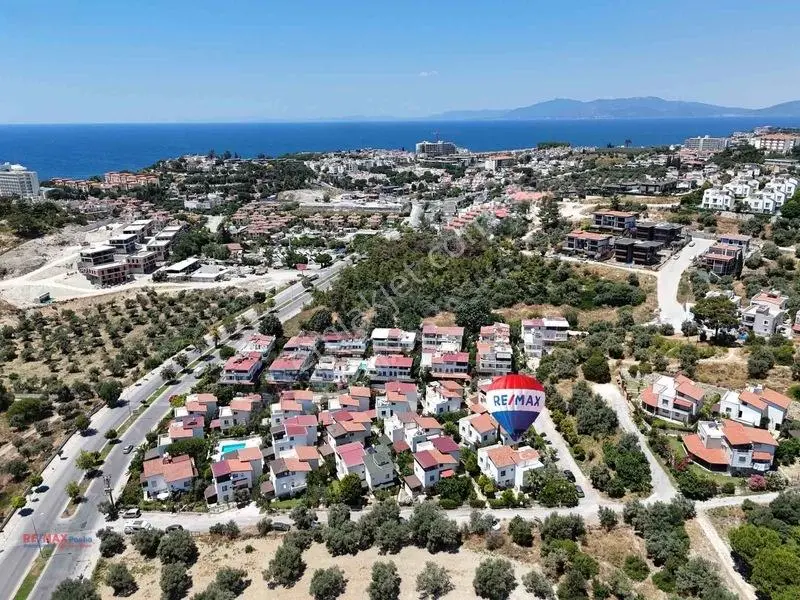 Satılık Genış Bahçe Kullanımlı Köşe Konumlu Ferah 4+1 Vılla — fotoğraf 3