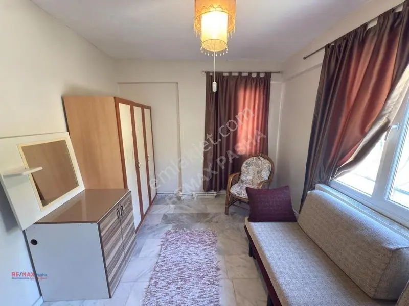 Satılık Genış Bahçe Kullanımlı Köşe Konumlu Ferah 4+1 Vılla — fotoğraf 18