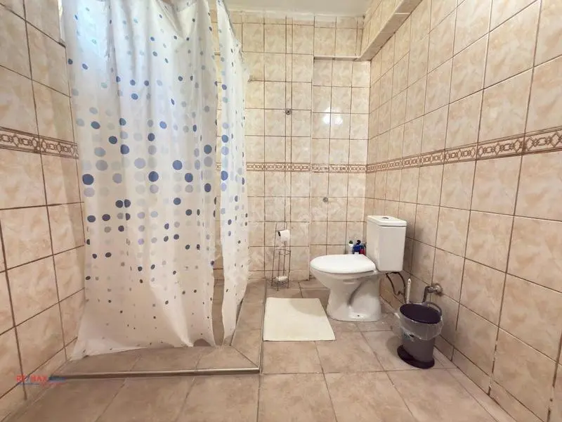 Satılık Genış Bahçe Kullanımlı Köşe Konumlu Ferah 4+1 Vılla — fotoğraf 19