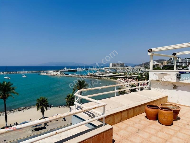 Kuşadası Liman Ve Marina Manzaralı, 275m2, 3+2 Çatı Dubleks — fotoğraf 2