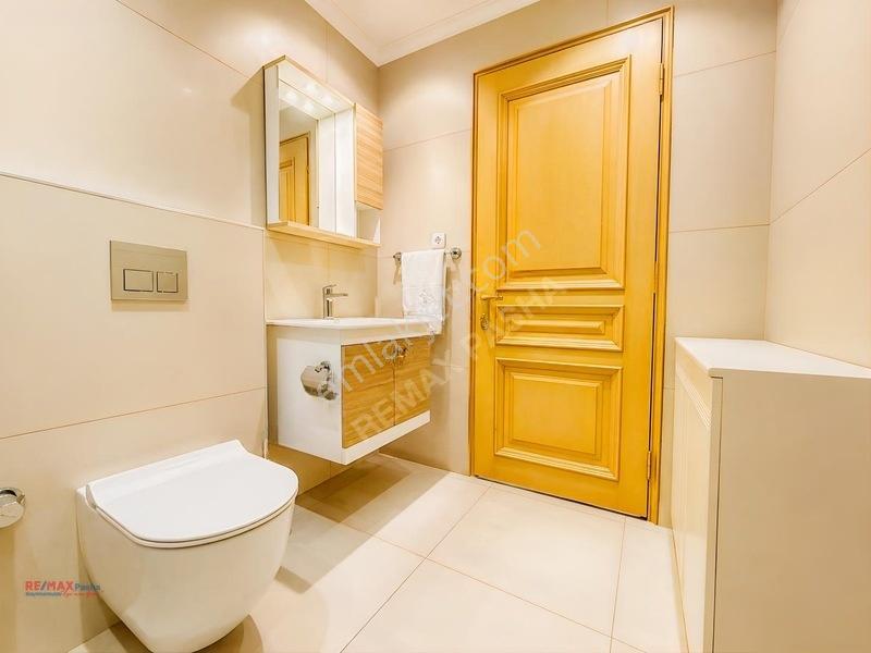 Kuşadası Liman Ve Marina Manzaralı, 275m2, 3+2 Çatı Dubleks — fotoğraf 14