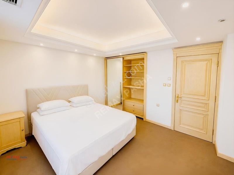 Kuşadası Liman Ve Marina Manzaralı, 275m2, 3+2 Çatı Dubleks — fotoğraf 15