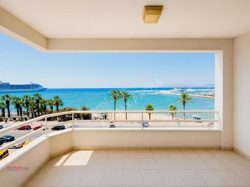 Kuşadası Liman Ve Marina Manzaralı, 275m2, 3+2 Çatı Dubleks — fotoğraf 17