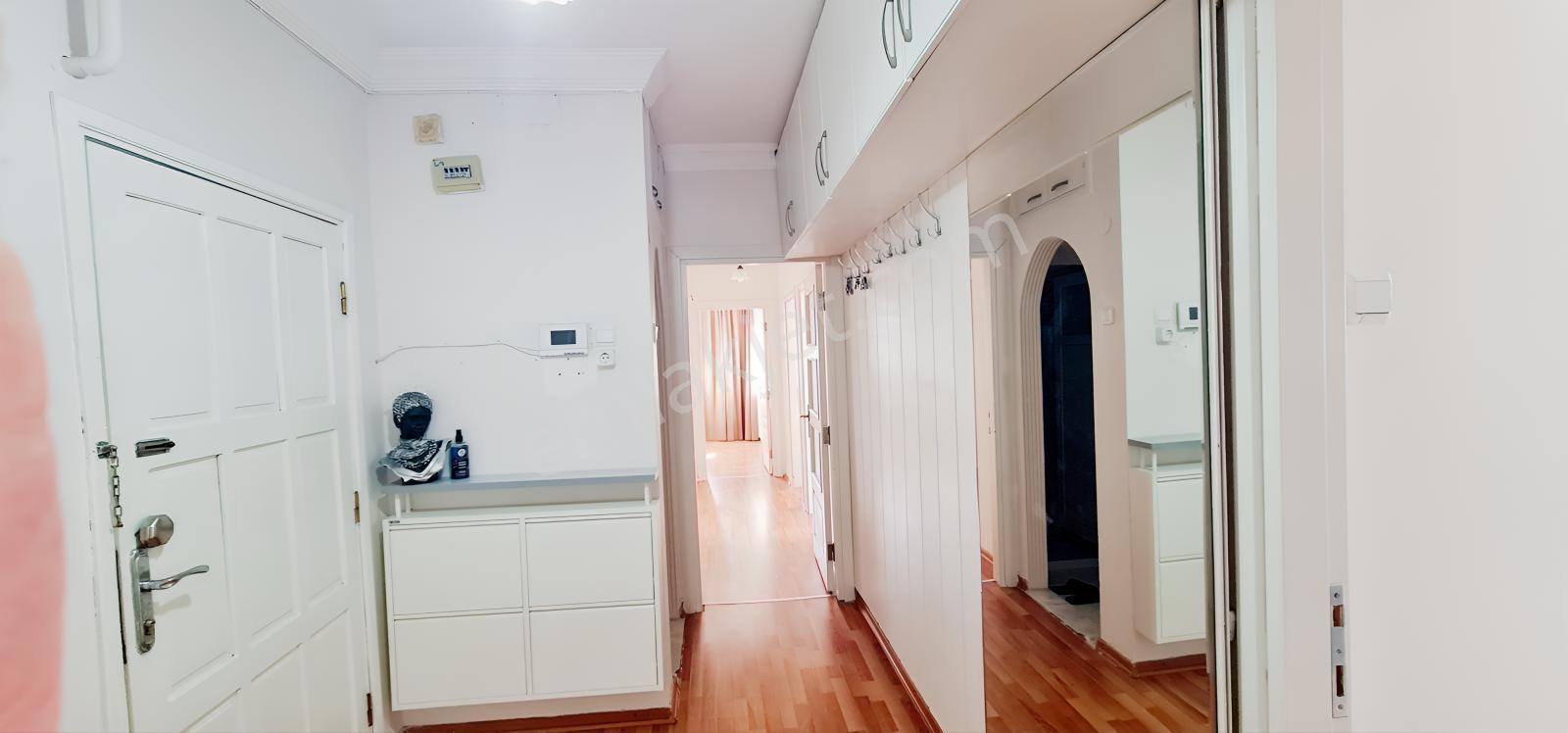 Güzelyalı Media Market Arkasında Satılık 3+1 Az Katlı — fotoğraf 12