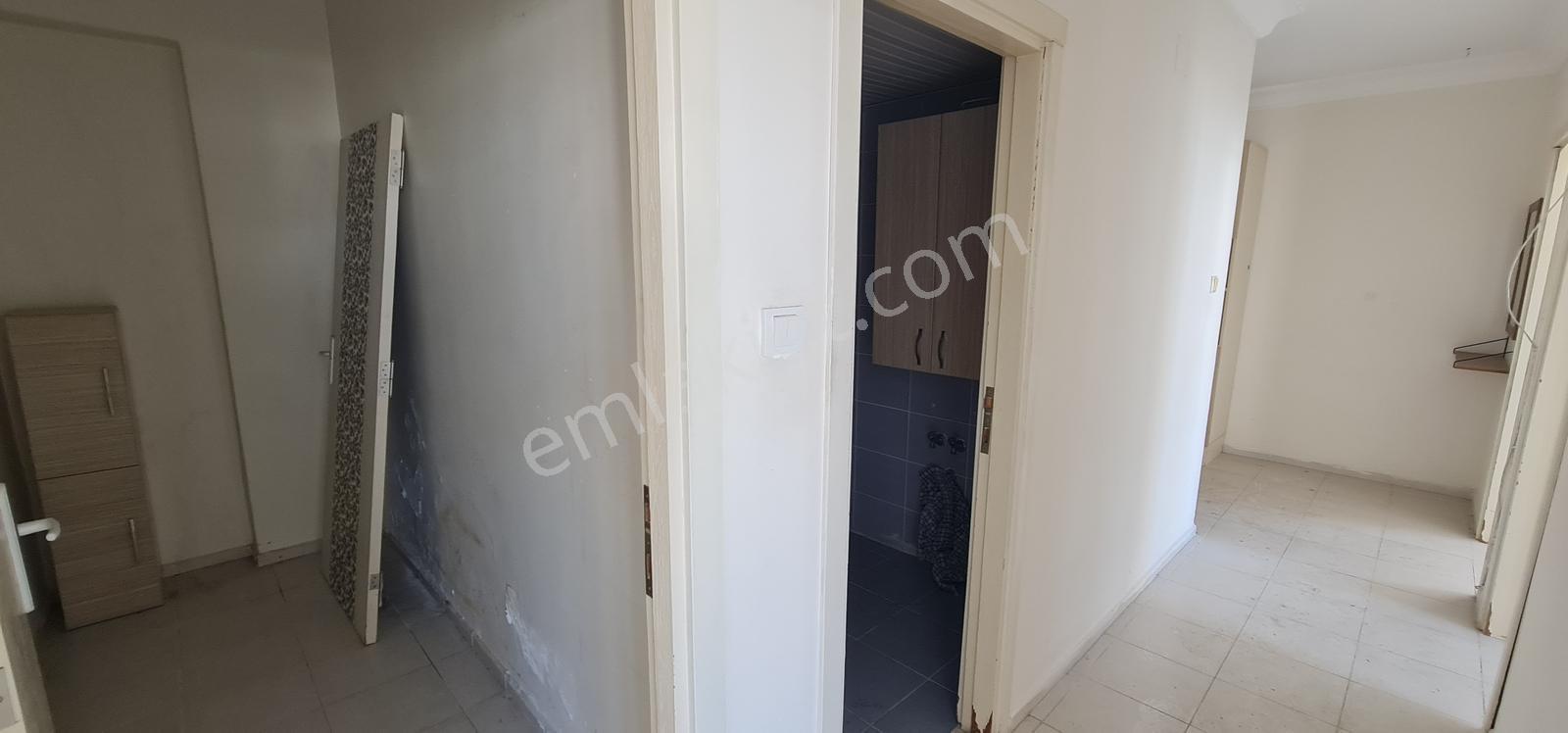 2000 Evlerin En Güzel Bölgesinde Kapalı Mutfak Satılık 3+1 — fotoğraf 8