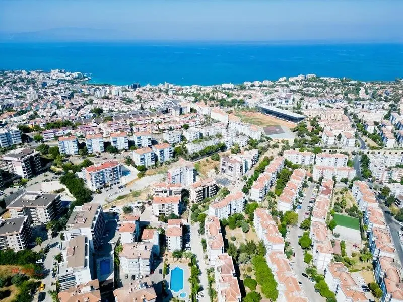 Kuşadası Merkezde Geniş Teraslı Ferah 4+1 Dubleks Satışta... — fotoğraf 7