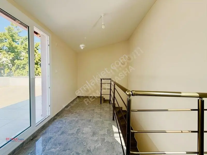 Kuşadası Merkezde Geniş Teraslı Ferah 4+1 Dubleks Satışta... — fotoğraf 15