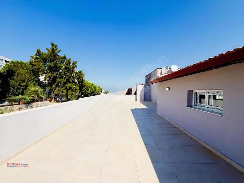 Kuşadası Merkezde Geniş Teraslı Ferah 4+1 Dubleks Satışta... — fotoğraf 20