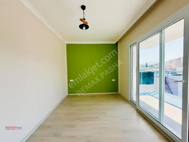 Kuşadası Merkezde Geniş Teraslı Ferah 4+1 Dubleks Satışta... — fotoğraf 29