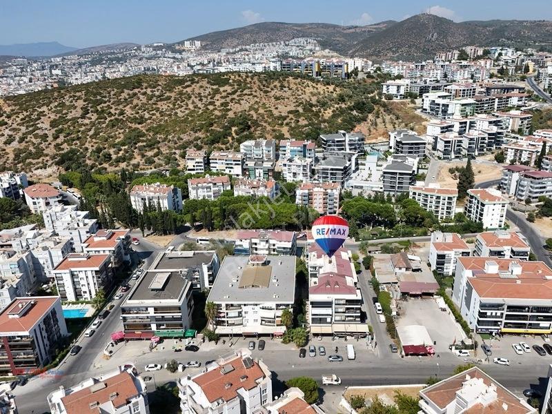 Kuşadası Kirazlı Yolu Ana Cadde Üzerinde, Satılık 3+1 Geniş Çatı — fotoğraf 3