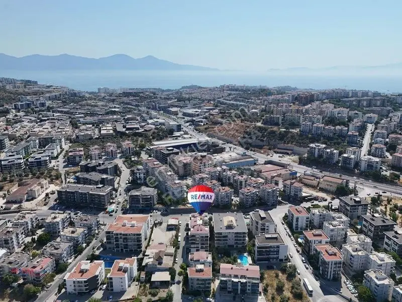 Kuşadası Kirazlı Yolu Ana Cadde Üzerinde, Satılık 3+1 Geniş Çatı — fotoğraf 6