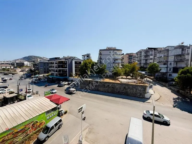 Kuşadası Kirazlı Yolu Ana Cadde Üzerinde, Satılık 3+1 Geniş Çatı — fotoğraf 35