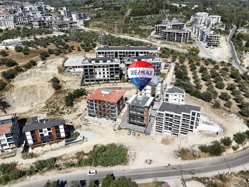 Kuşadası Kirazlı Yolu Cad. Masrafsız,balkonlu,80 M2 2+1 Daire — fotoğraf 3