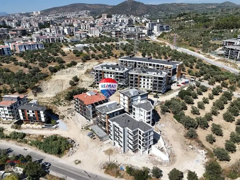 Kuşadası Kirazlı Yolu Cad. Masrafsız,balkonlu,80 M2 2+1 Daire — fotoğraf 4