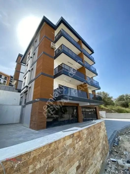 Kuşadası Kirazlı Yolu Cad. Masrafsız,balkonlu,80 M2 2+1 Daire — fotoğraf 13