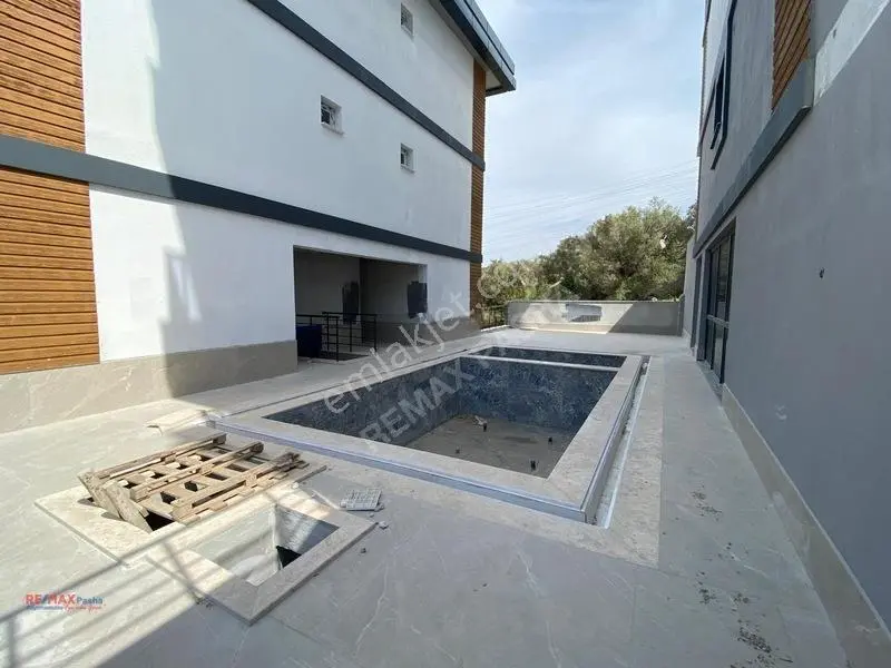 Kuşadası Kirazlı Yolu Cad. Masrafsız,balkonlu,80 M2 2+1 Daire — fotoğraf 15