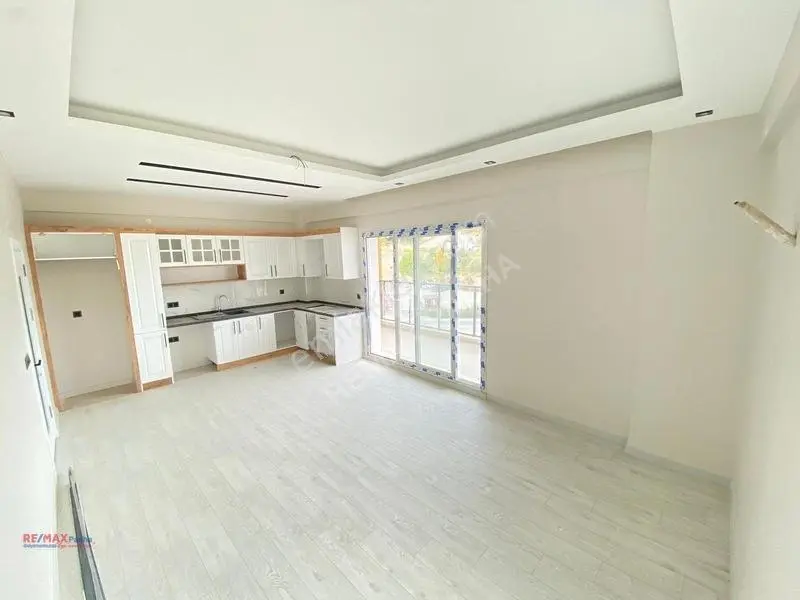 Kuşadası Kirazlı Yolu Cad. Masrafsız,balkonlu,80 M2 2+1 Daire — fotoğraf 18