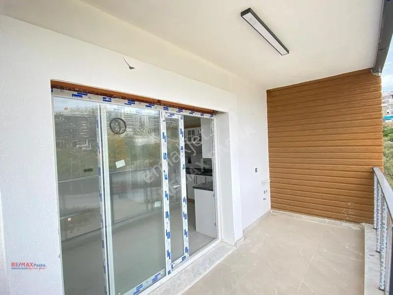 Kuşadası Kirazlı Yolu Cad. Masrafsız,balkonlu,80 M2 2+1 Daire — fotoğraf 20