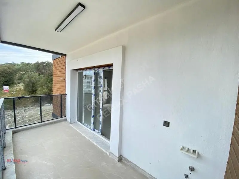 Kuşadası Kirazlı Yolu Cad. Masrafsız,balkonlu,80 M2 2+1 Daire — fotoğraf 21