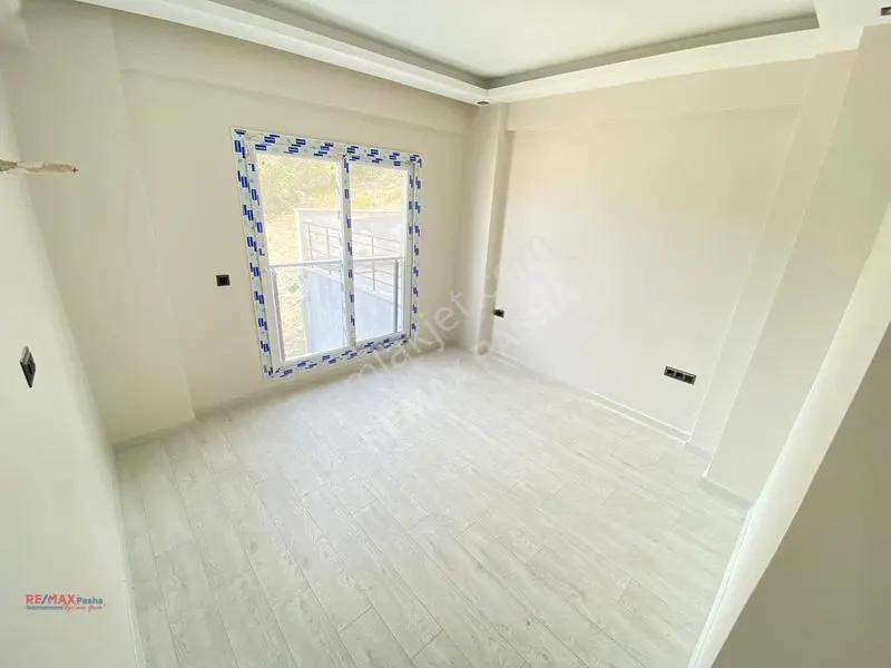 Kuşadası Kirazlı Yolu Cad. Masrafsız,balkonlu,80 M2 2+1 Daire — fotoğraf 24