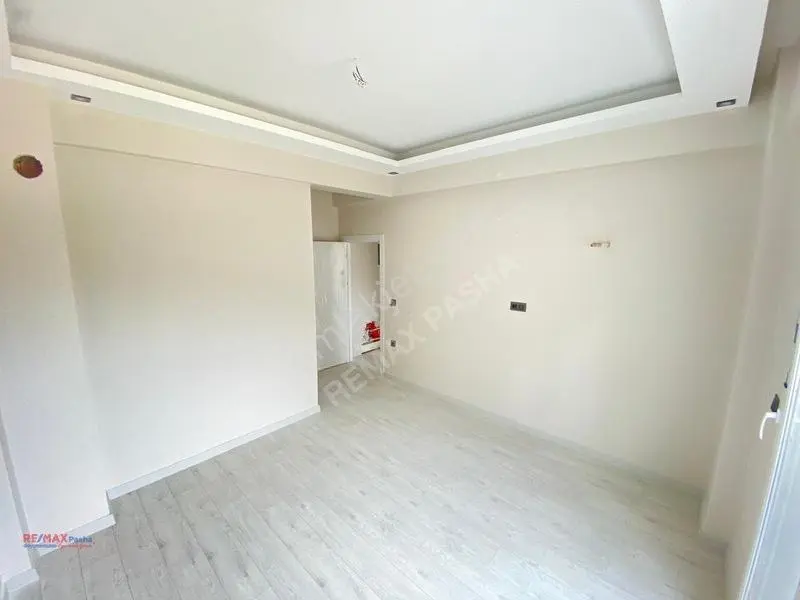 Kuşadası Kirazlı Yolu Cad. Masrafsız,balkonlu,80 M2 2+1 Daire — fotoğraf 25