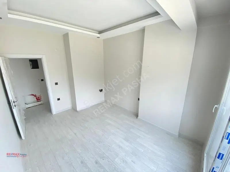Kuşadası Kirazlı Yolu Cad. Masrafsız,balkonlu,80 M2 2+1 Daire — fotoğraf 27