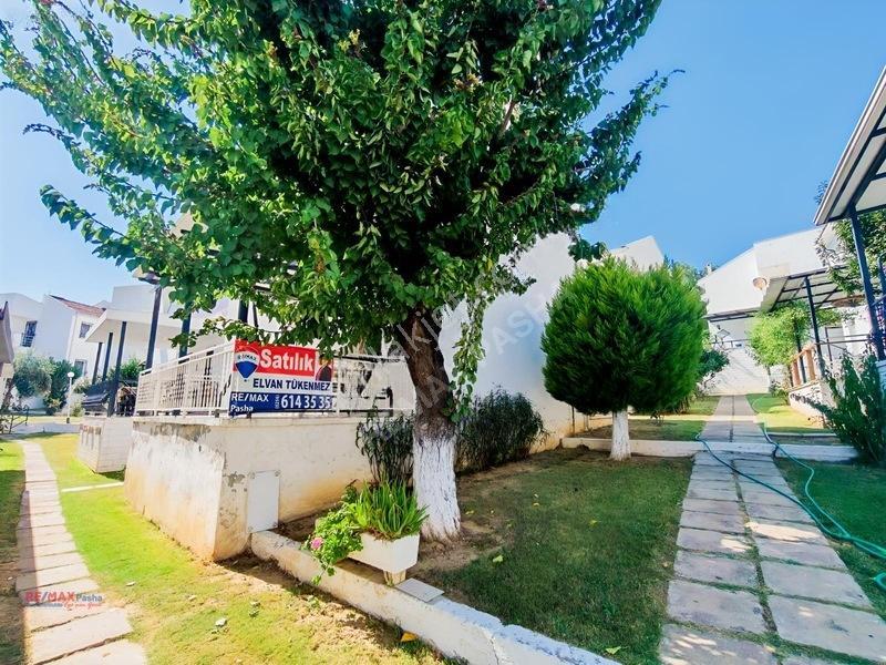 Kuşadası'nda Havuzlu, Doğalgazlı Sitede,yaz-kış Yaşamlık Fırsat — fotoğraf 2