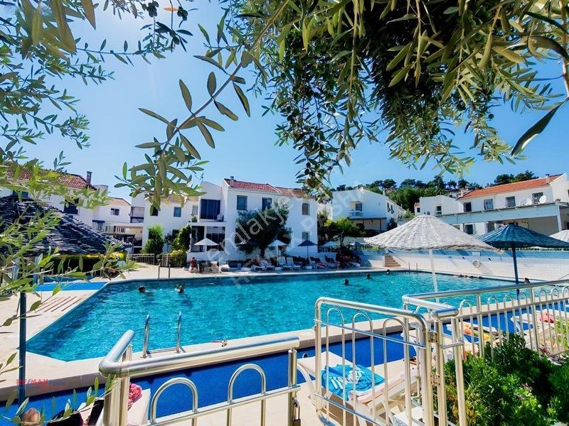 Kuşadası'nda Havuzlu, Doğalgazlı Sitede,yaz-kış Yaşamlık Fırsat — fotoğraf 5