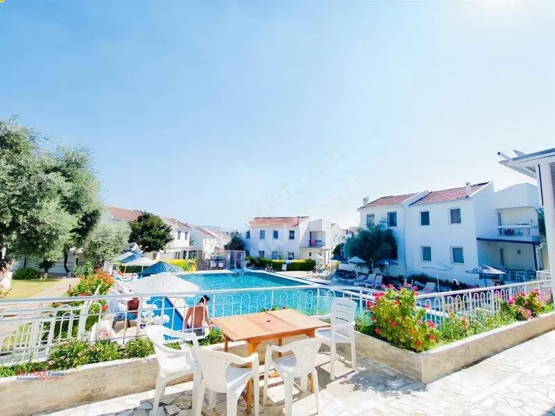 Kuşadası'nda Havuzlu, Doğalgazlı Sitede,yaz-kış Yaşamlık Fırsat — fotoğraf 7