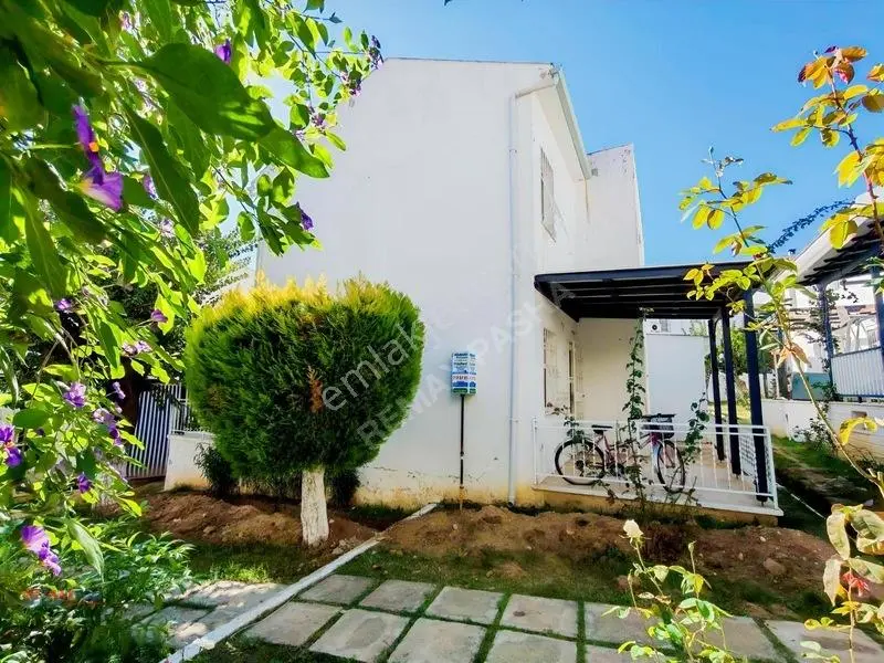 Kuşadası'nda Havuzlu, Doğalgazlı Sitede,yaz-kış Yaşamlık Fırsat — fotoğraf 8