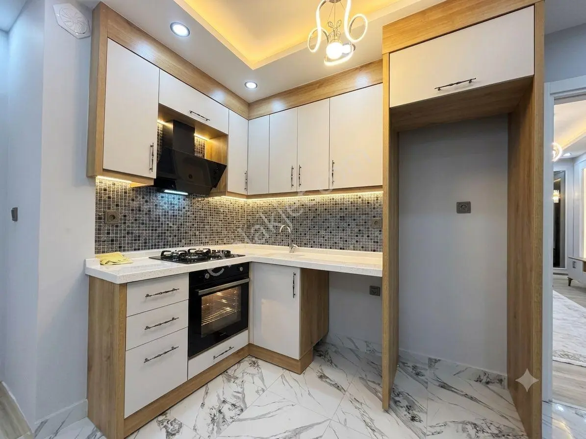 Aktif'ten Altınoluk'ta Satılık Giyinme Odalı Harika Tasarımlı Denize 500mt 2+1 Daire — fotoğraf 24