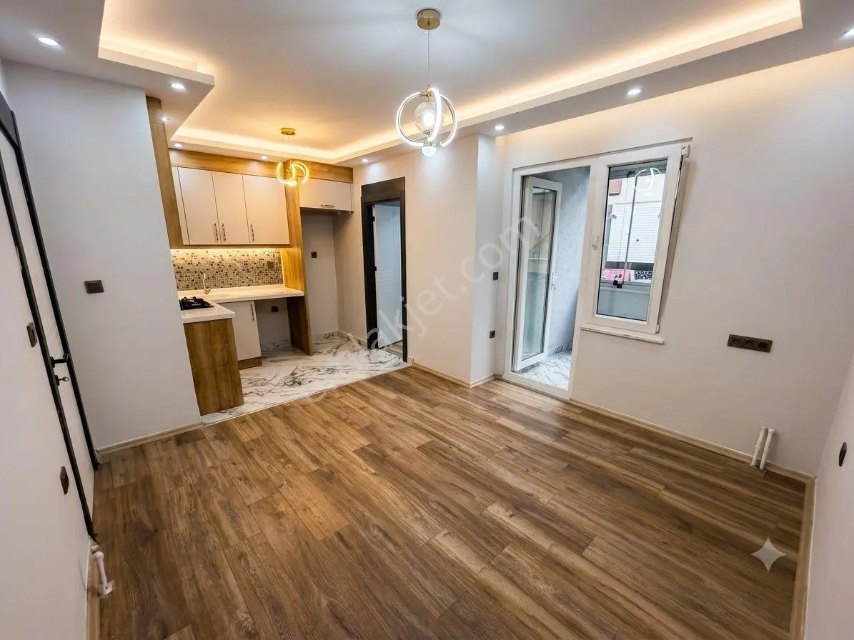 Aktif'ten Altınoluk'ta Satılık Giyinme Odalı Harika Tasarımlı Denize 500mt 2+1 Daire — fotoğraf 25