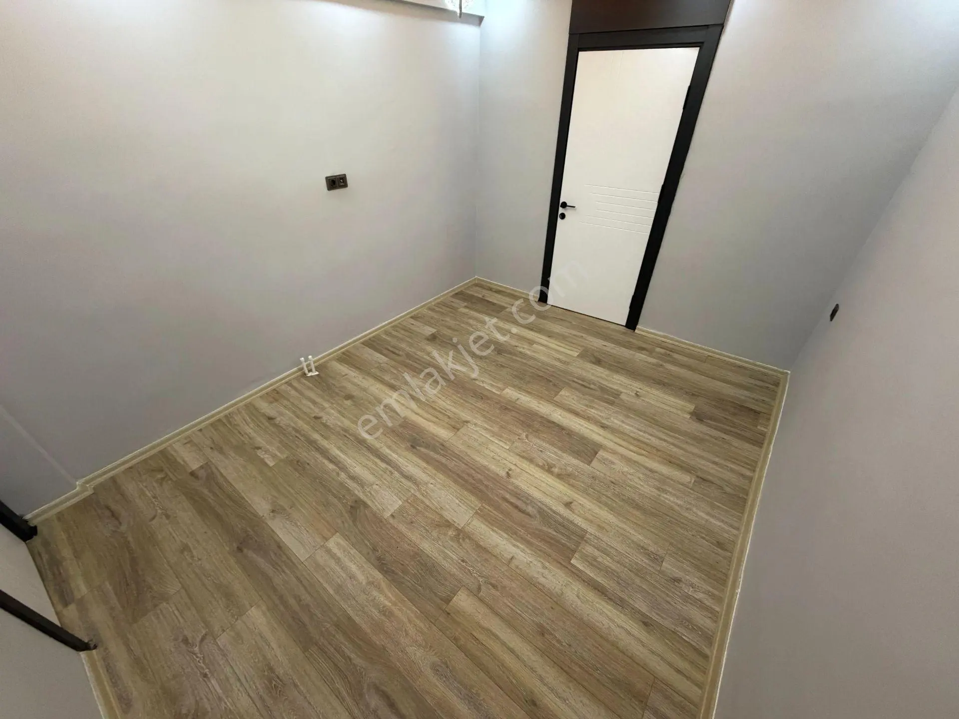Aktif'ten Altınoluk'ta Satılık Giyinme Odalı Harika Tasarımlı Denize 500mt 2+1 Daire — fotoğraf 29