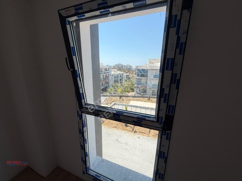 Değirmendere Mevkiinde Havuz Manzaralı Ferah 2+1 Satışta... — fotoğraf 14