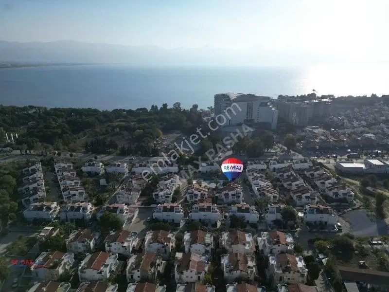 Kadınlar Denızı Mah. Bahçelıevler Sıtesı 4+1 Vılla Denıze 300m — fotoğraf 3