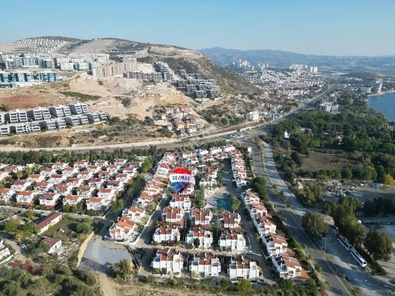 Kadınlar Denızı Mah. Bahçelıevler Sıtesı 4+1 Vılla Denıze 300m — fotoğraf 5