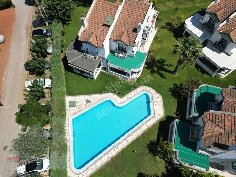Yedi Evler Sitesi Davutlar Sahilde Denize Sıfır 4+1 Yazlık — fotoğraf 6