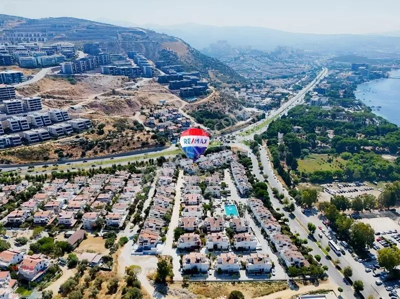 Kuşadası Kadınlar Denizi Bahçelievler Sitesi Eşyalı 4+1 Villa — fotoğraf 7