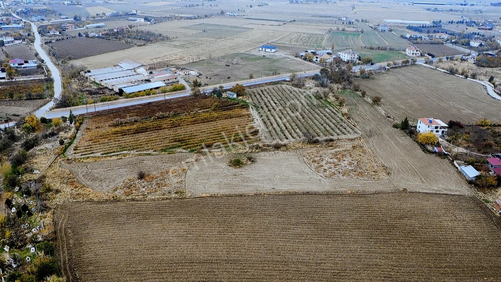 Harbert Yurtbaşı Cumhuriyet Mah. 13.785 M2 Satılık Tarla — fotoğraf 6
