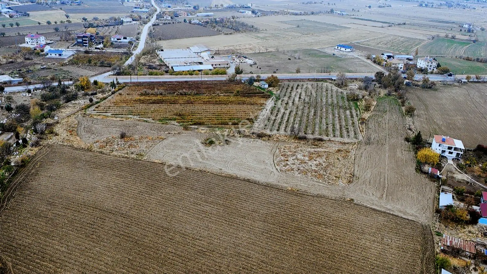 Harbert Yurtbaşı Cumhuriyet Mah. 13.785 M2 Satılık Tarla — fotoğraf 7