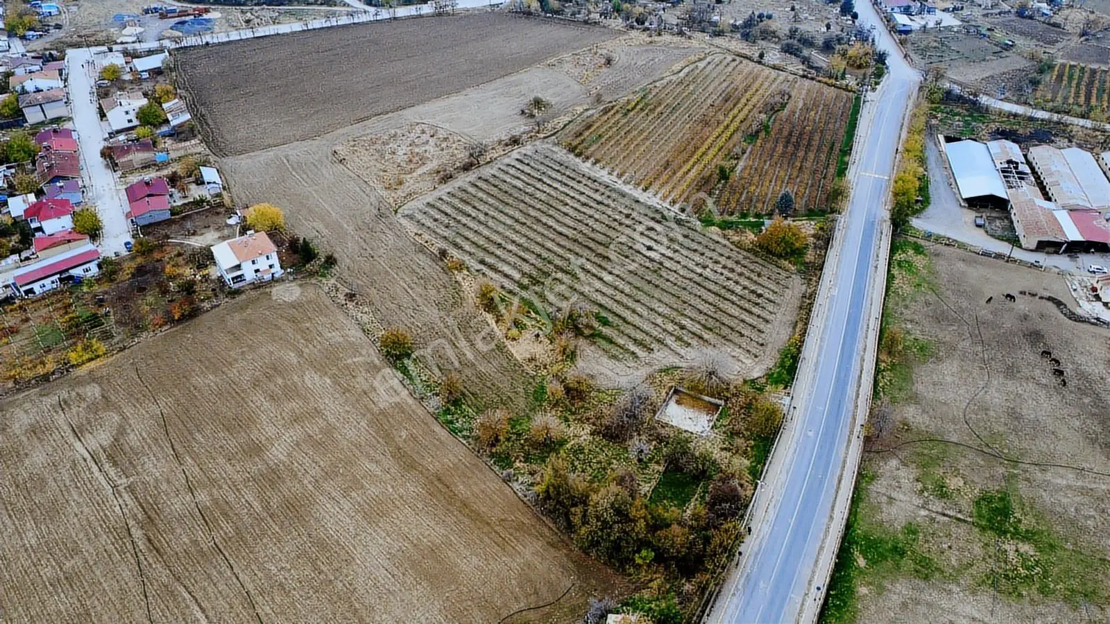 Harbert Yurtbaşı Cumhuriyet Mah. 13.785 M2 Satılık Tarla — fotoğraf 9