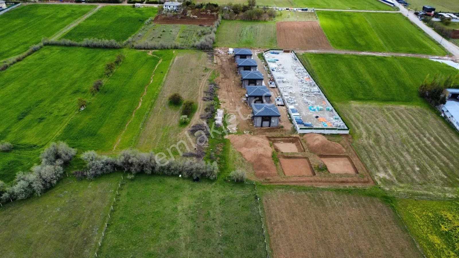 Harbert Ataşehir Mahallesinde Satılık 3 Villa'Lık Köşe Parsel