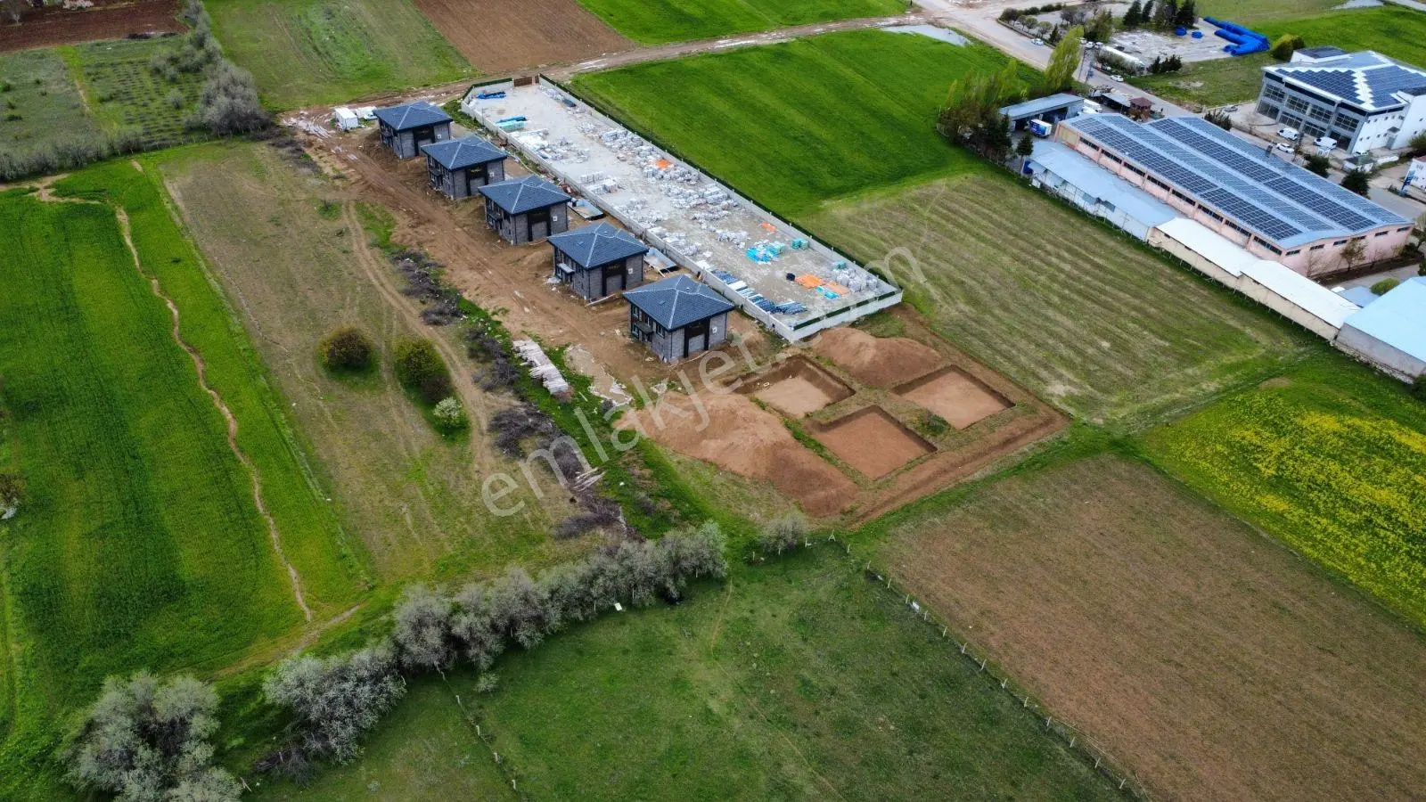 Harbert Ataşehir Mahallesinde Satılık 3 Villa'lık Köşe Parsel — fotoğraf 12