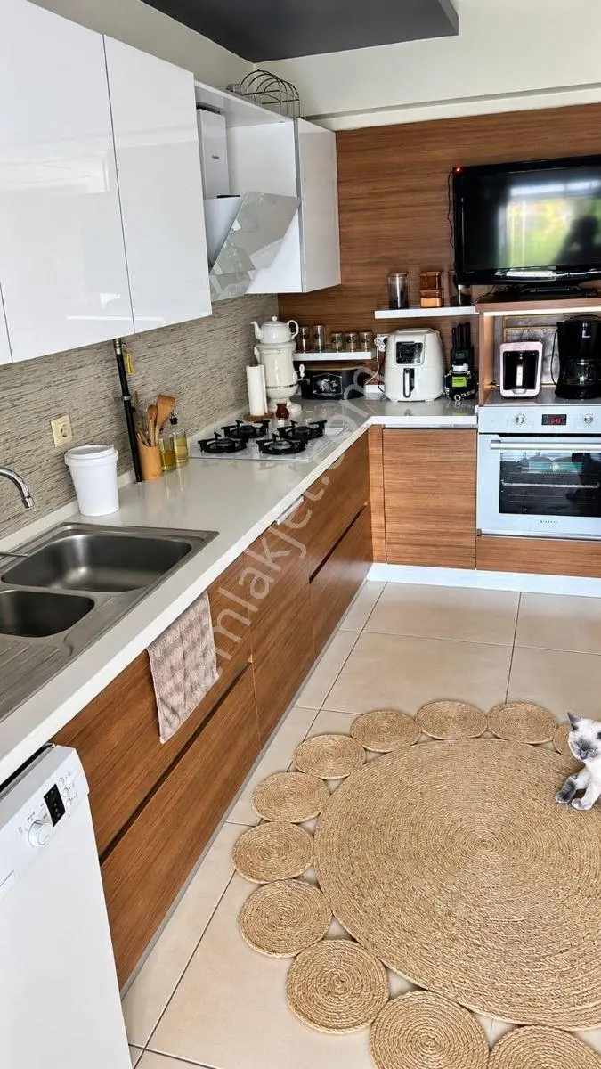 Ataşehir Sitesi'nde Havuz Cephesinde 3+1 Lüx Daire — fotoğraf 4