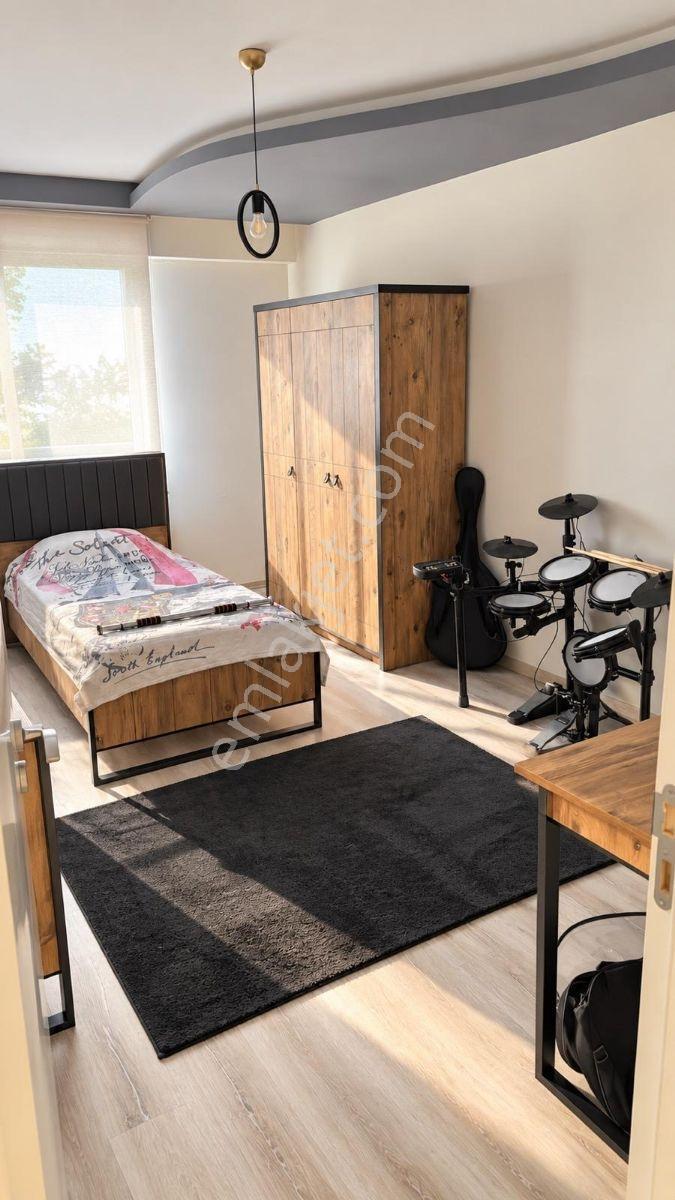 Ataşehir Sitesi'nde Havuz Cephesinde 3+1 Lüx Daire — fotoğraf 7